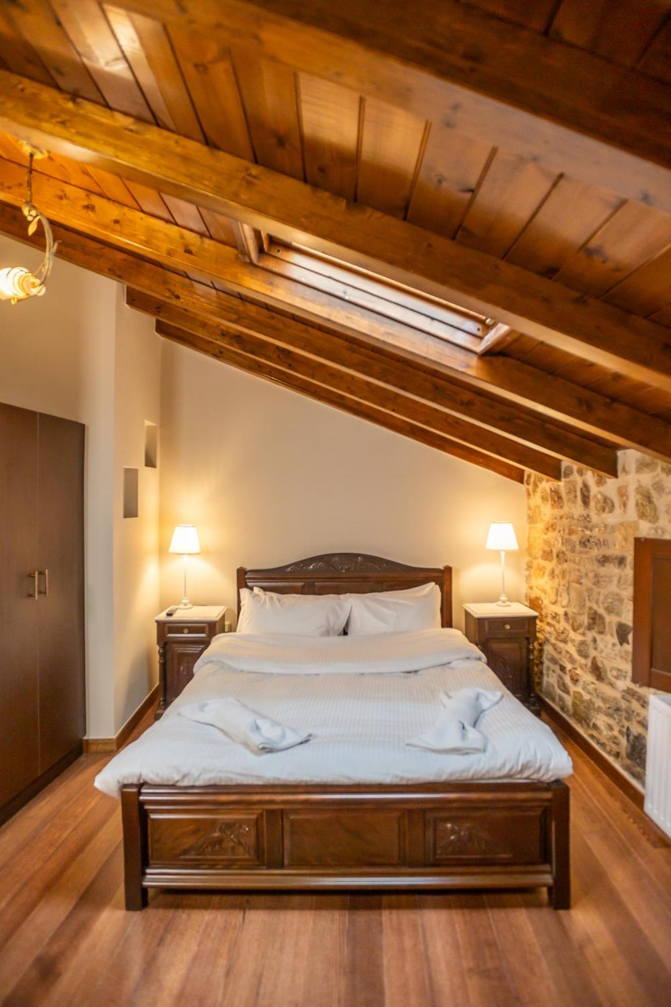 Guesthouse Lousios Димицана Екстериор снимка