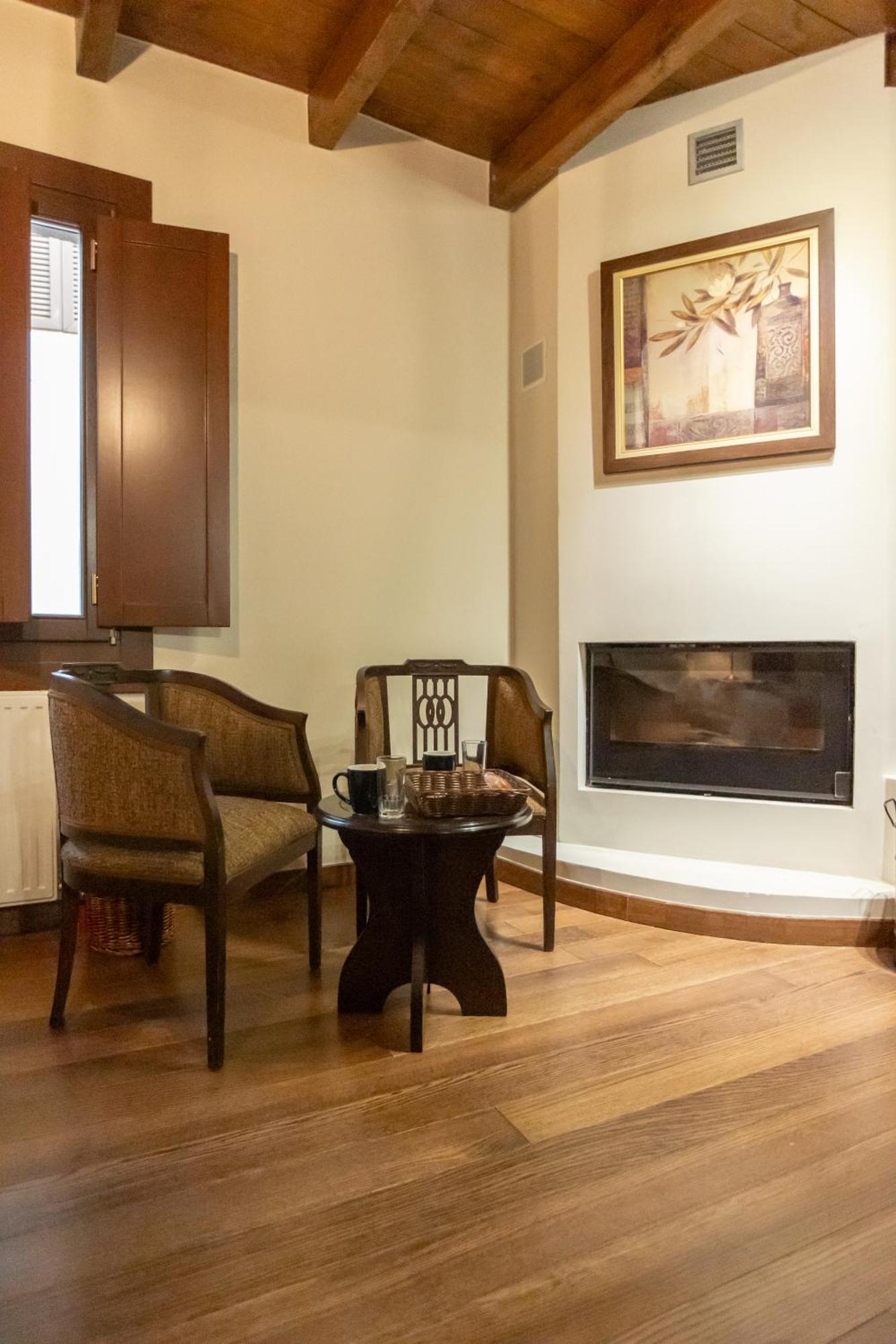 Guesthouse Lousios Димицана Екстериор снимка
