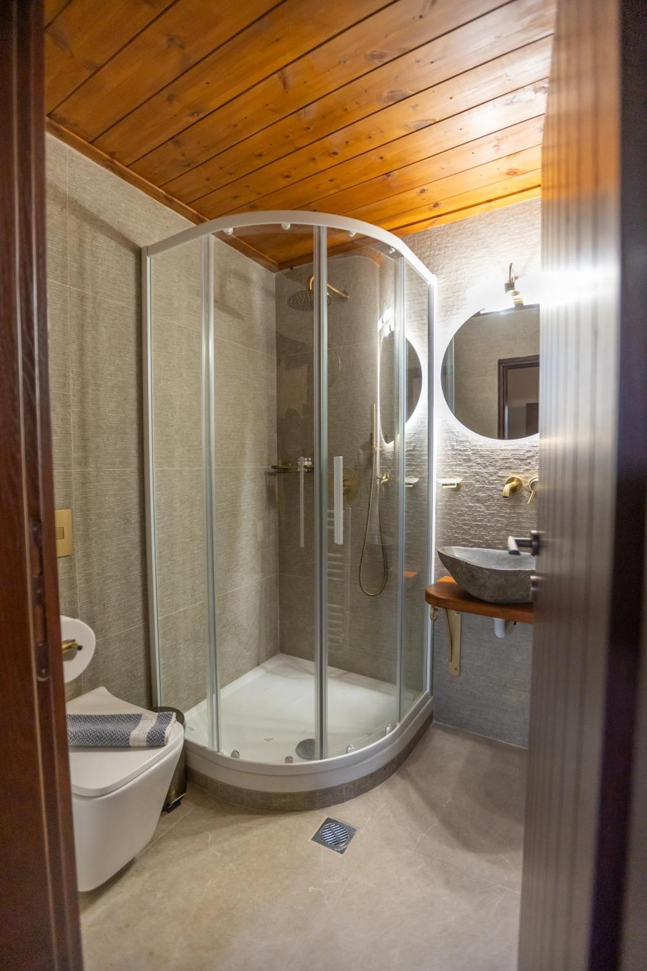 Guesthouse Lousios Димицана Екстериор снимка
